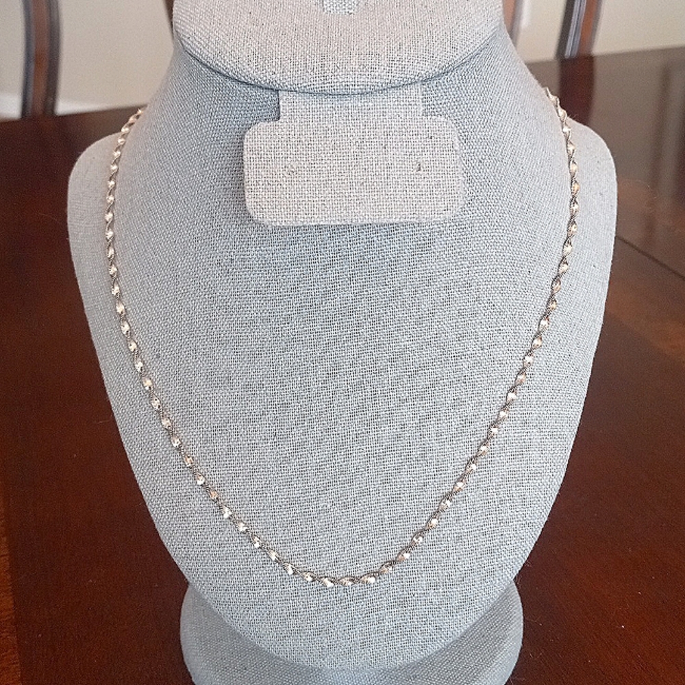 .925 6g Solid Sterling Silver Twist Diamond Cut Necklace, 24"